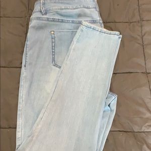 Stone washed skinny jeans